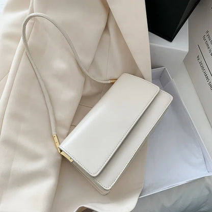 Simple Shoulder Bag for Women – Elegant & Versatile