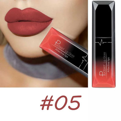 Langanhaltender Lipgloss – Intensive Farbe und mattes Finish