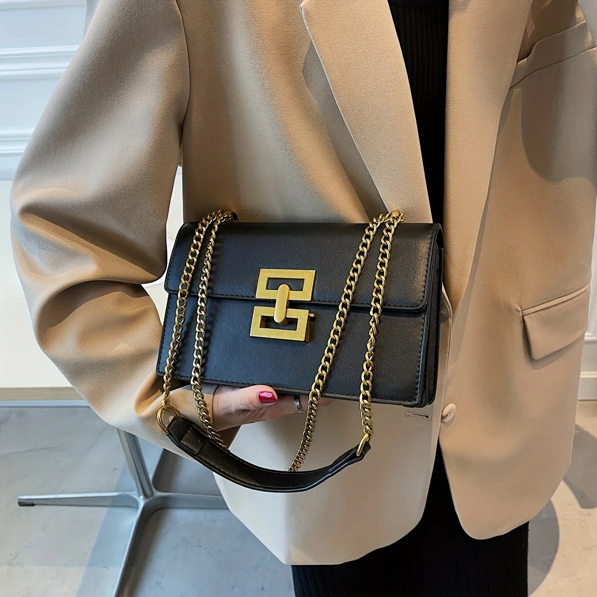 Minimalistische klassische Umhängetasche – Zeitlose Eleganz