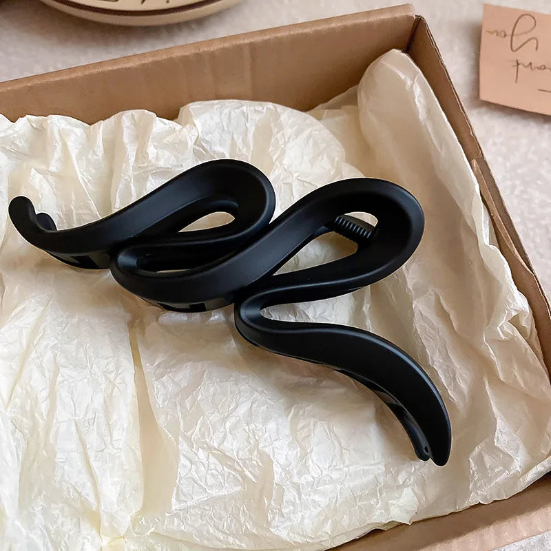 Acrylic Frosted Wave Hair Claw – Stylish & Secure Hold for Any Hairstyle