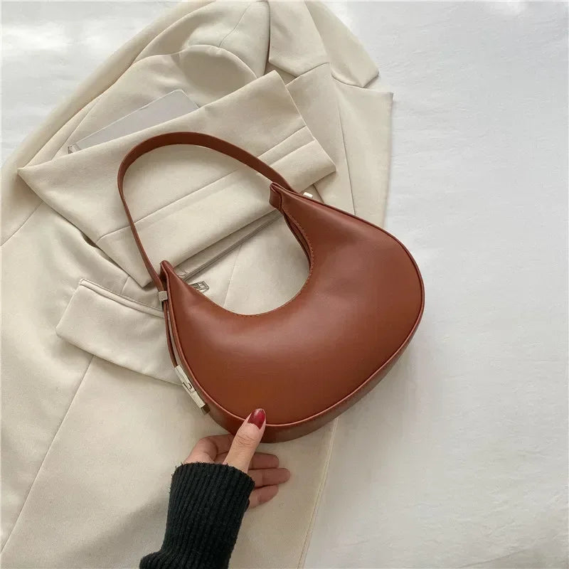 Luxury Shoulder Bag - Chic & Modern Design
