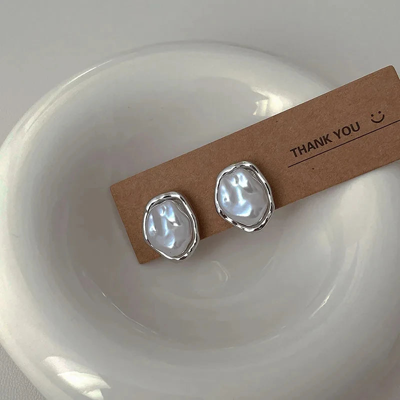 Minimalist Irregular Pearl Stud Earrings – Modern & Elegant