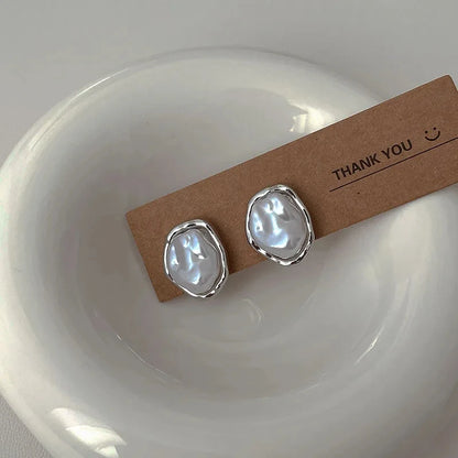 Minimalist Irregular Pearl Stud Earrings – Modern & Elegant