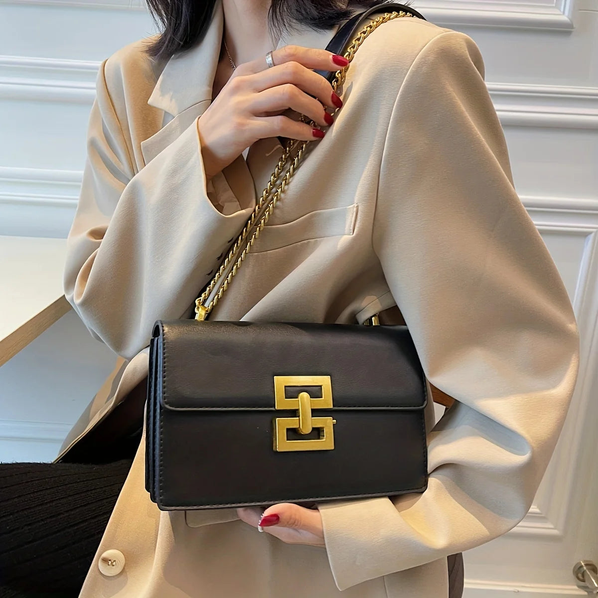 Minimalistische klassische Umhängetasche – Zeitlose Eleganz