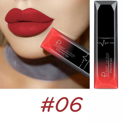 Langanhaltender Lipgloss – Intensive Farbe und mattes Finish